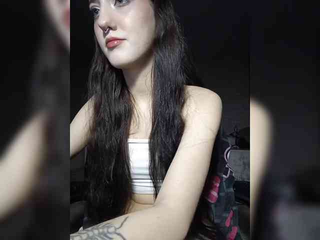 AlishaFomalgaut webcam