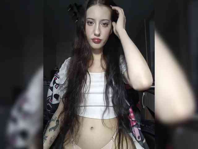 AlishaFomalgaut webcam