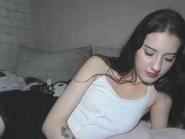 AlishaFomalgaut webcam