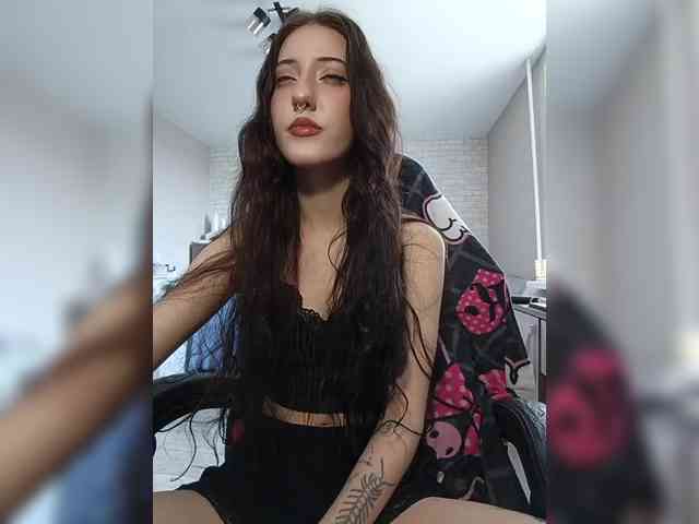 AlishaFomalgaut webcam