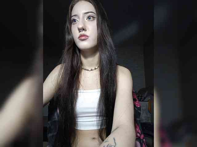 AlishaFomalgaut webcam