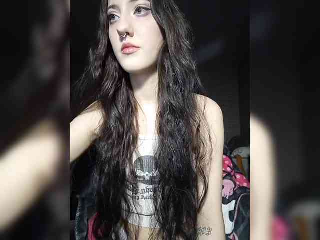 AlishaFomalgaut webcam