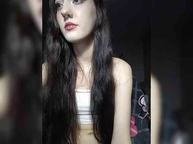 AlishaFomalgaut webcam