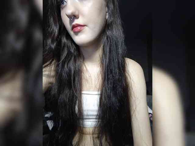 AlishaFomalgaut webcam