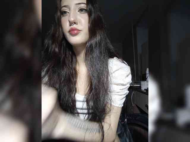 AlishaFomalgaut webcam