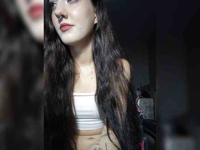 AlishaFomalgaut webcam