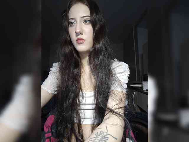 AlishaFomalgaut webcam