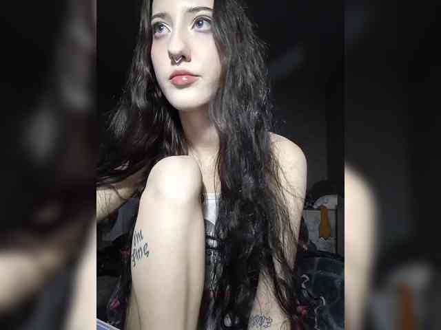 AlishaFomalgaut webcam