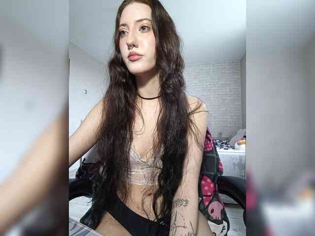 AlishaFomalgaut webcam