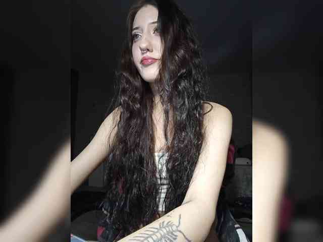 AlishaFomalgaut webcam
