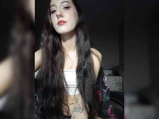 AlishaFomalgaut webcam