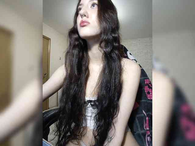 AlishaFomalgaut webcam