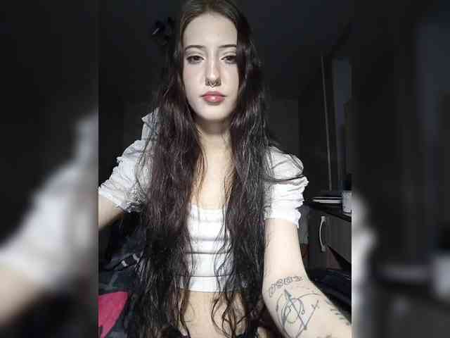 AlishaFomalgaut webcam