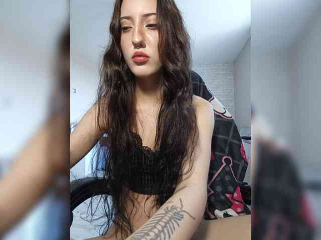 AlishaFomalgaut webcam