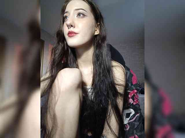 AlishaFomalgaut webcam