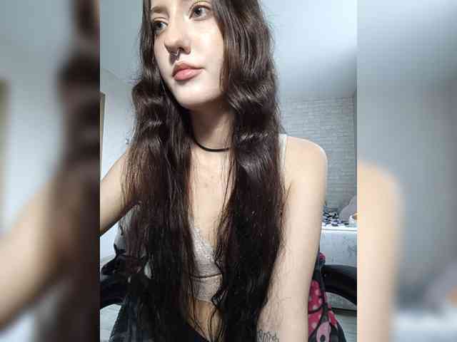 AlishaFomalgaut webcam