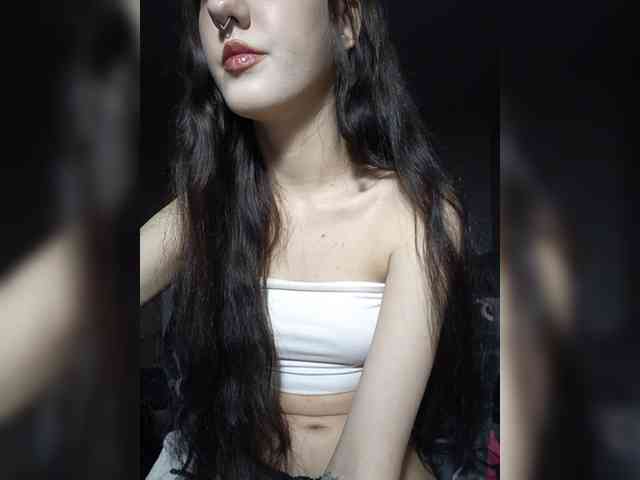 AlishaFomalgaut webcam