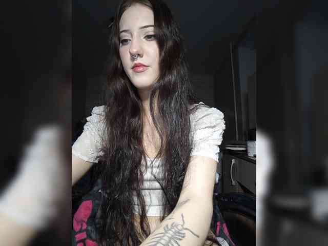 AlishaFomalgaut webcam