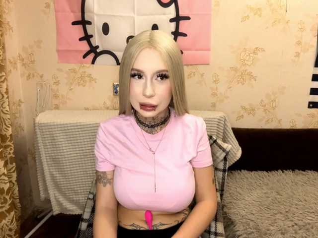 WillodeanHole live cam on BongaCams