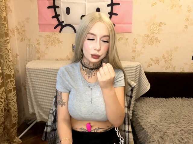 WillodeanHole live cam on BongaCams