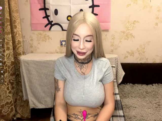 WillodeanHole live cam on BongaCams