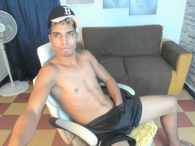 santiago-diazz live cam