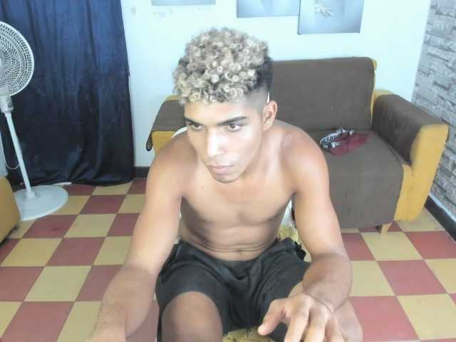 santiago-diazz live cam