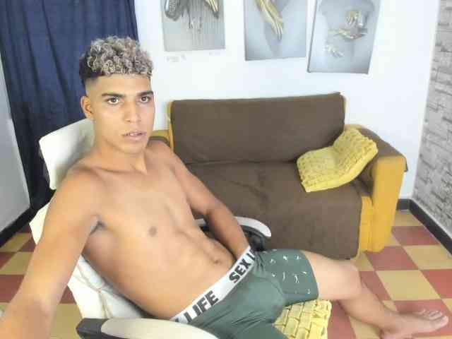 santiago-diazz santiago-diazz