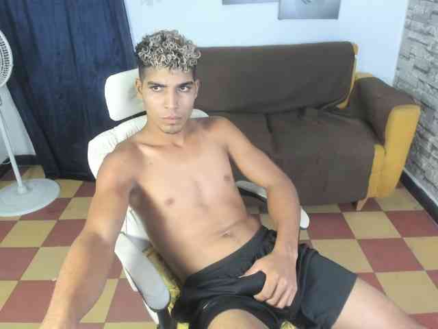 santiago-diazz santiago-diazz