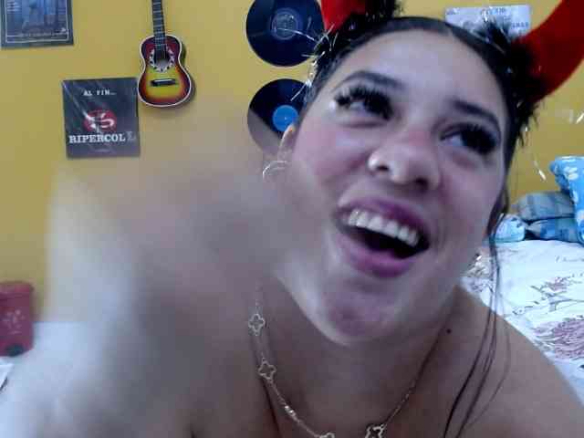 18jonesagnes webcam