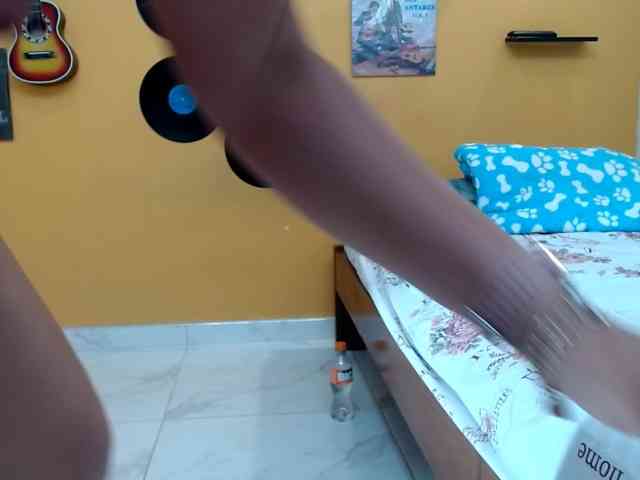 18jonesagnes webcam
