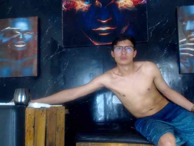 AndreaUchima Live Webcam on BongaCams