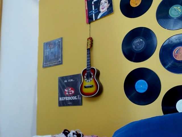 aniitaeyescute live cam on BongaCams