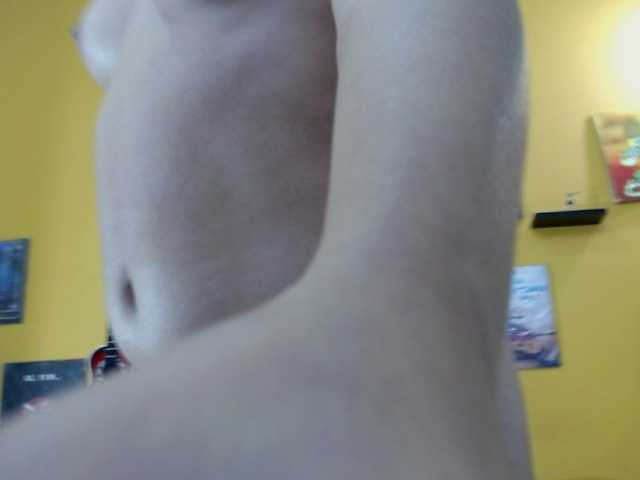 aniitaeyescute live cam on BongaCams