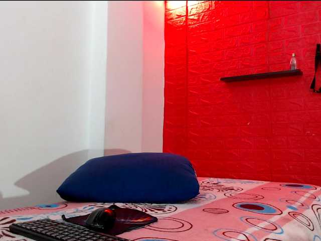 aniitaeyescute live cam on BongaCams