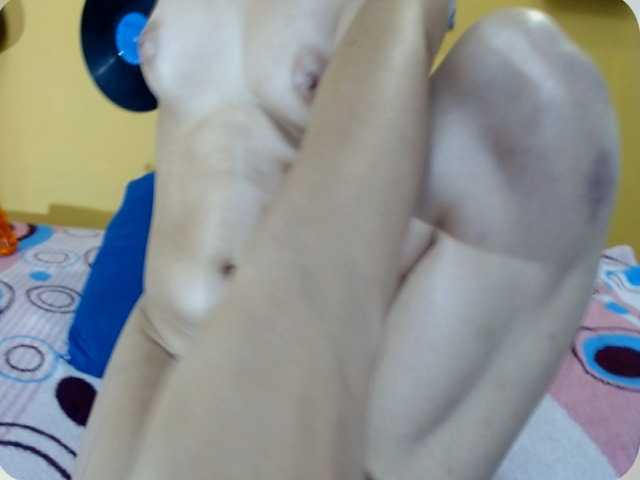 aniitaeyescute live cam on BongaCams