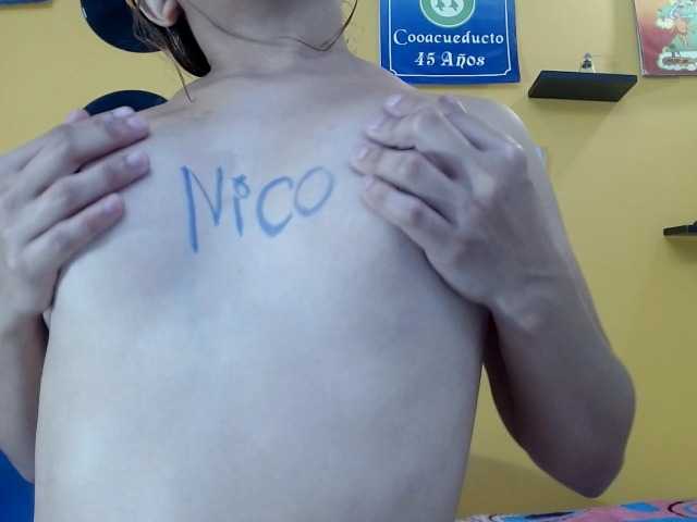 aniitaeyescute live cam on BongaCams