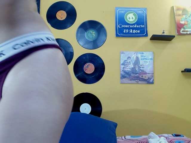 aniitaeyescute live cam on BongaCams