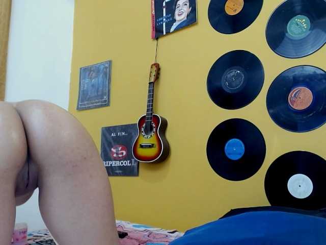 aniitaeyescute live cam on BongaCams