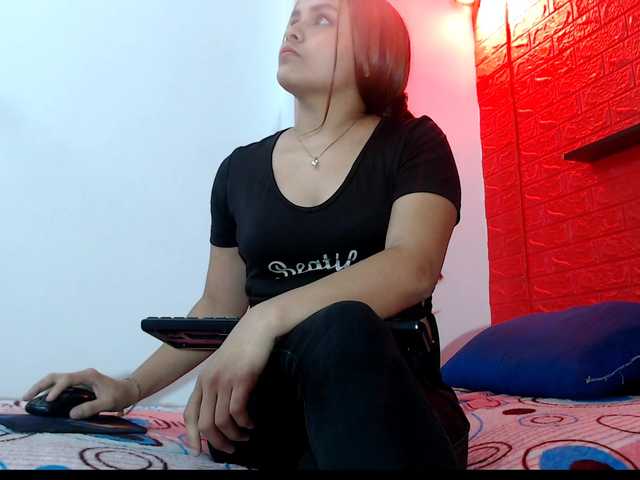 aniitaeyescute live cam on BongaCams