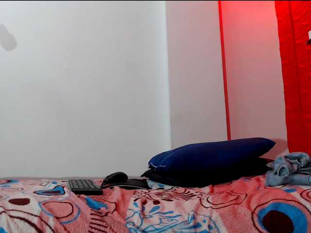 aniitaeyescute live cam on BongaCams