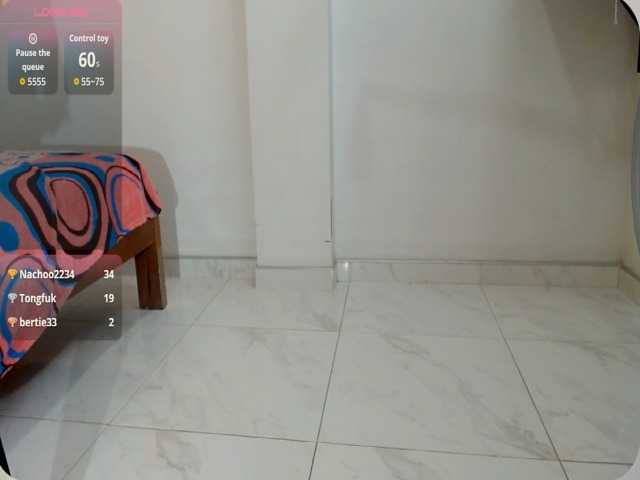 aniitaeyescute live cam on BongaCams