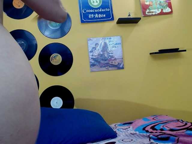 aniitaeyescute live cam on BongaCams