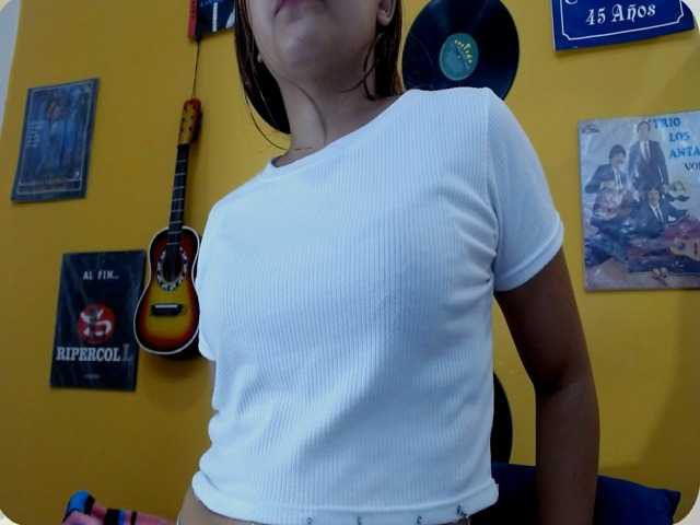 aniitaeyescute live cam on BongaCams