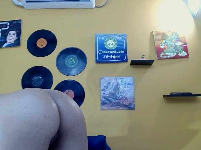 aniitaeyescute live cam on BongaCams