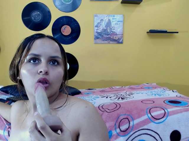 aniitaeyescute live cam on BongaCams