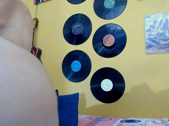 aniitaeyescute live cam on BongaCams