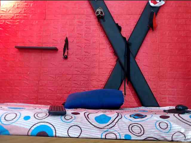 aniitaeyescute's live room