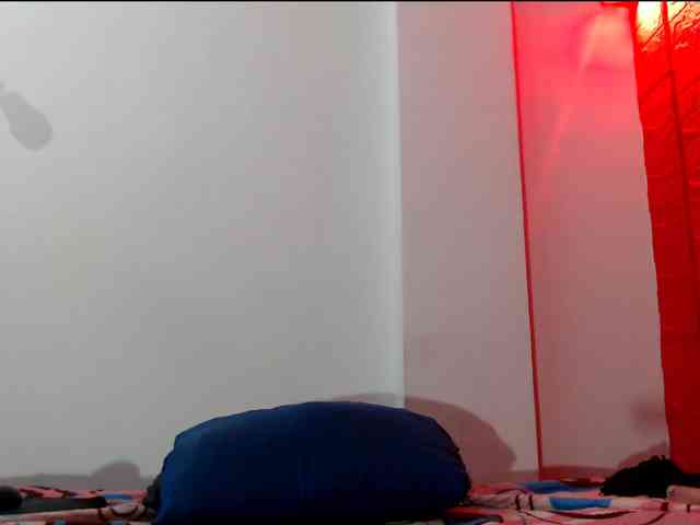 aniitaeyescute's live room