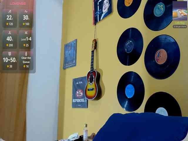 aniitaeyescute's live room